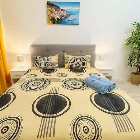 Apartment Urban Serenity Flat - Plaza Romania Mall *