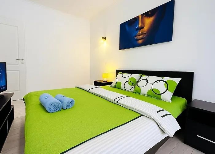 Apartment Urban Serenity Flat - Plaza Romania Mall